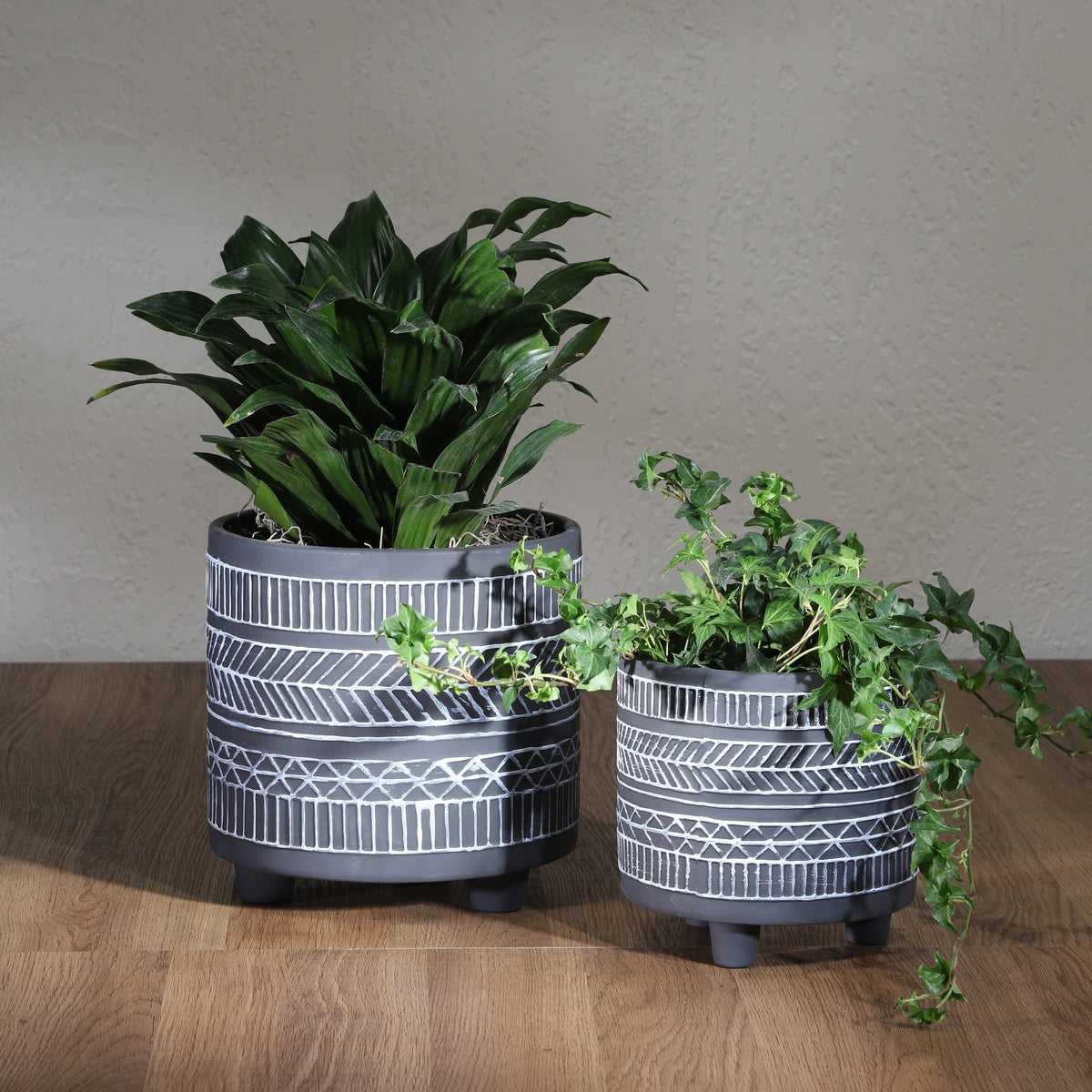 S 2 Tribal Look Footed Planter 6 8", Black Black Ceramic