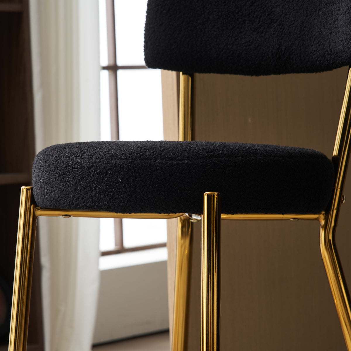 Set Of 4 Modern Teddy Fabric Upholstered Bar Stools Metal Base High Stool Suitable For Kitchen, Dining And Living Room Black Stylish And Comfortable Island Seating Black Metal