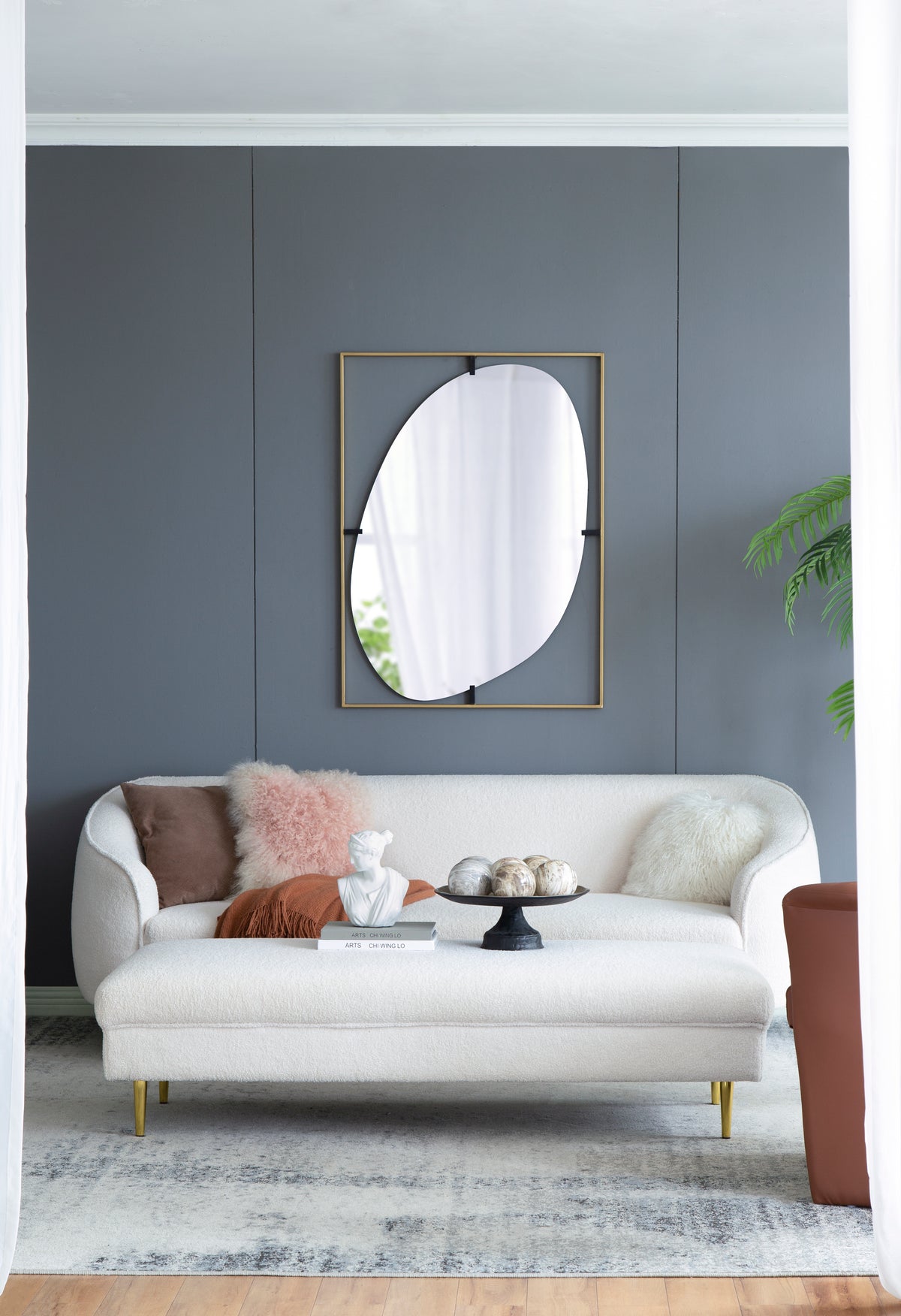 30X1X40" Poppy Mirror With Gold Metal Frame Contemporary Design Wall Decor For Bathroom, Entryway Wall Decor Golden Black Iron