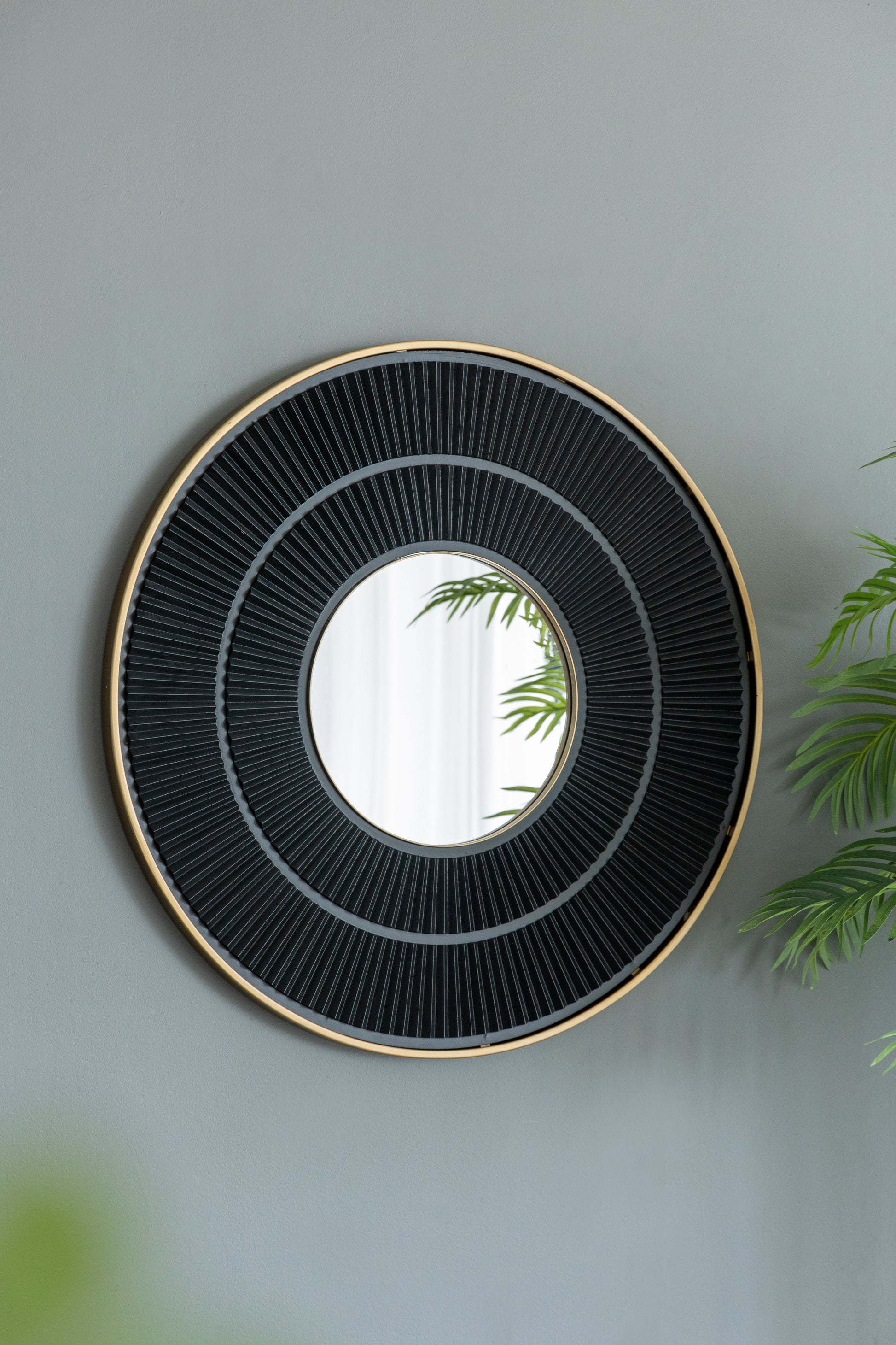 31.5X1X31.5" Round Carter Wooden Mirror With Gold Iron Frame Neutral Colorway Wall Decor For Live Space Golden Black Mdf Glass