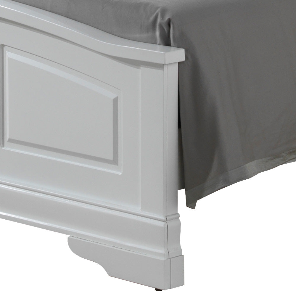 Elegant Traditional King Bed In White White Particle Board