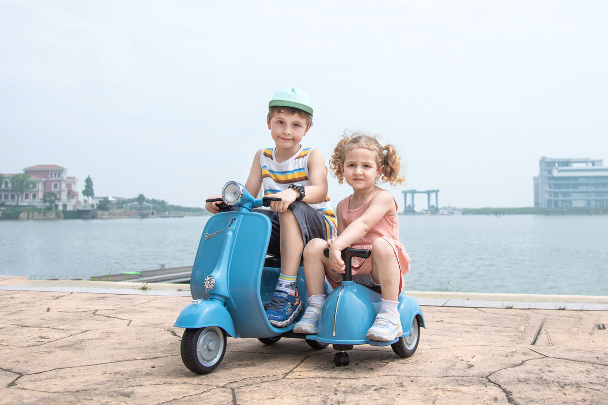 6V Licensed Vespa Scooter Motorcycle With Side Car For Kids, Blue Blue Chrome