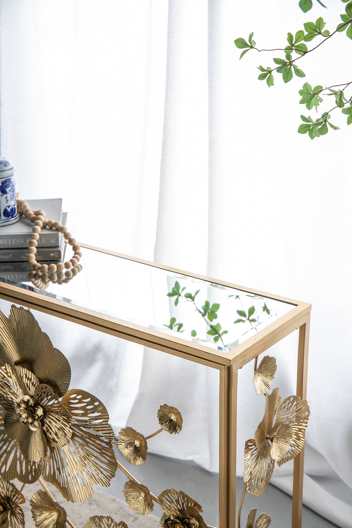 39.5" X 12" X 30.5" Gold Console Table With Mirrored Glass Top, Modern Entryway Table For Living Room Foyer Entryway Gold Iron
