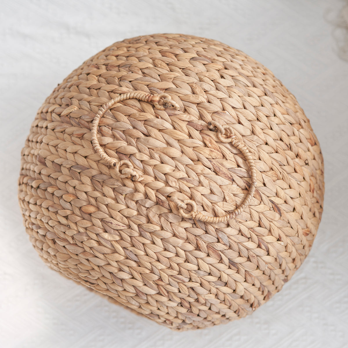 Gertrude Water Hyacinth Woven Wicker Round Cat Bed Cave With Handles 18" X 18" X 18" For Any Size Cat Breeds, Chihuahua And Use With Cat Tower Light Brown Wicker Water Hyacinth