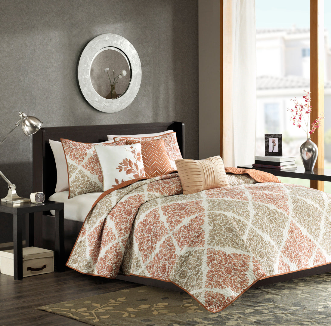 6 Piece Printed Quilt Set With Throw Pillows Multi King Cal King King Multi Cotton