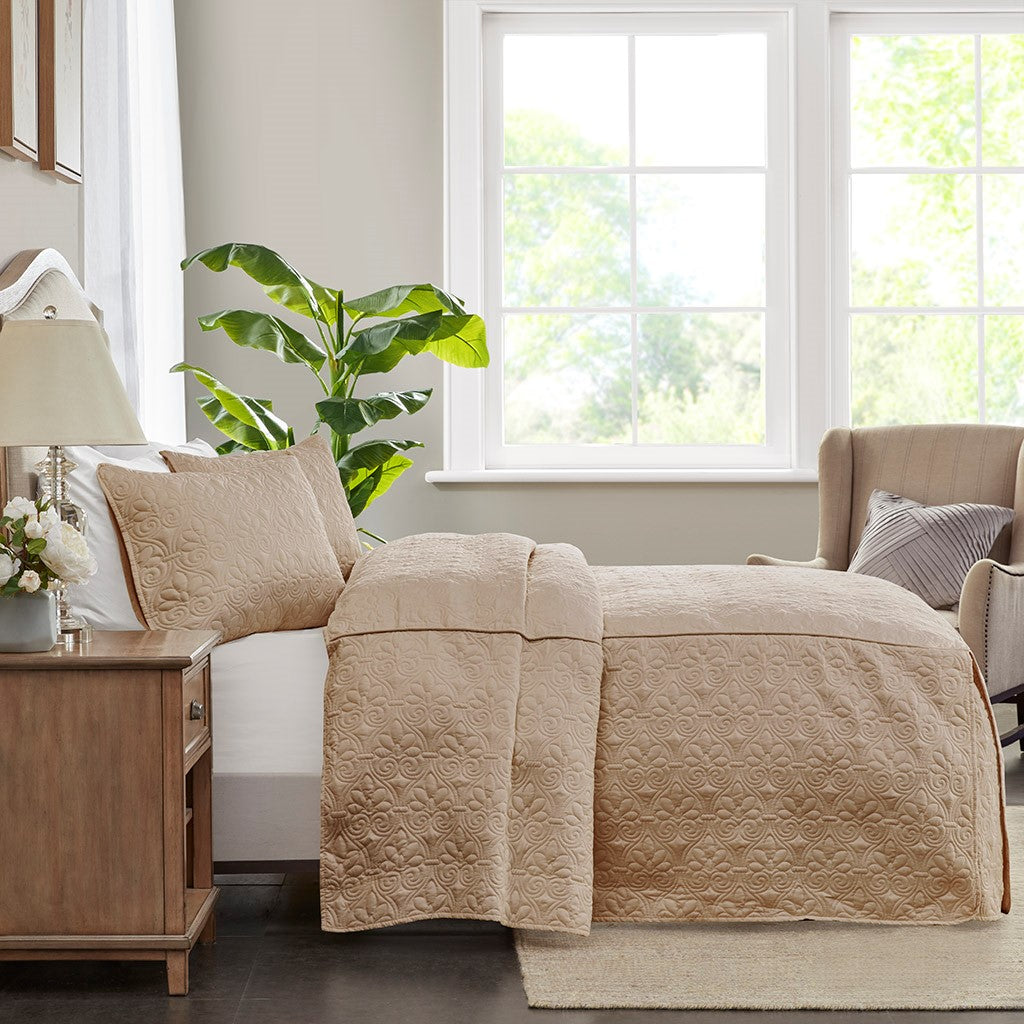 3 Piece Split Corner Pleated Quilted Bedspread Khaki Queen Khaki Polyester