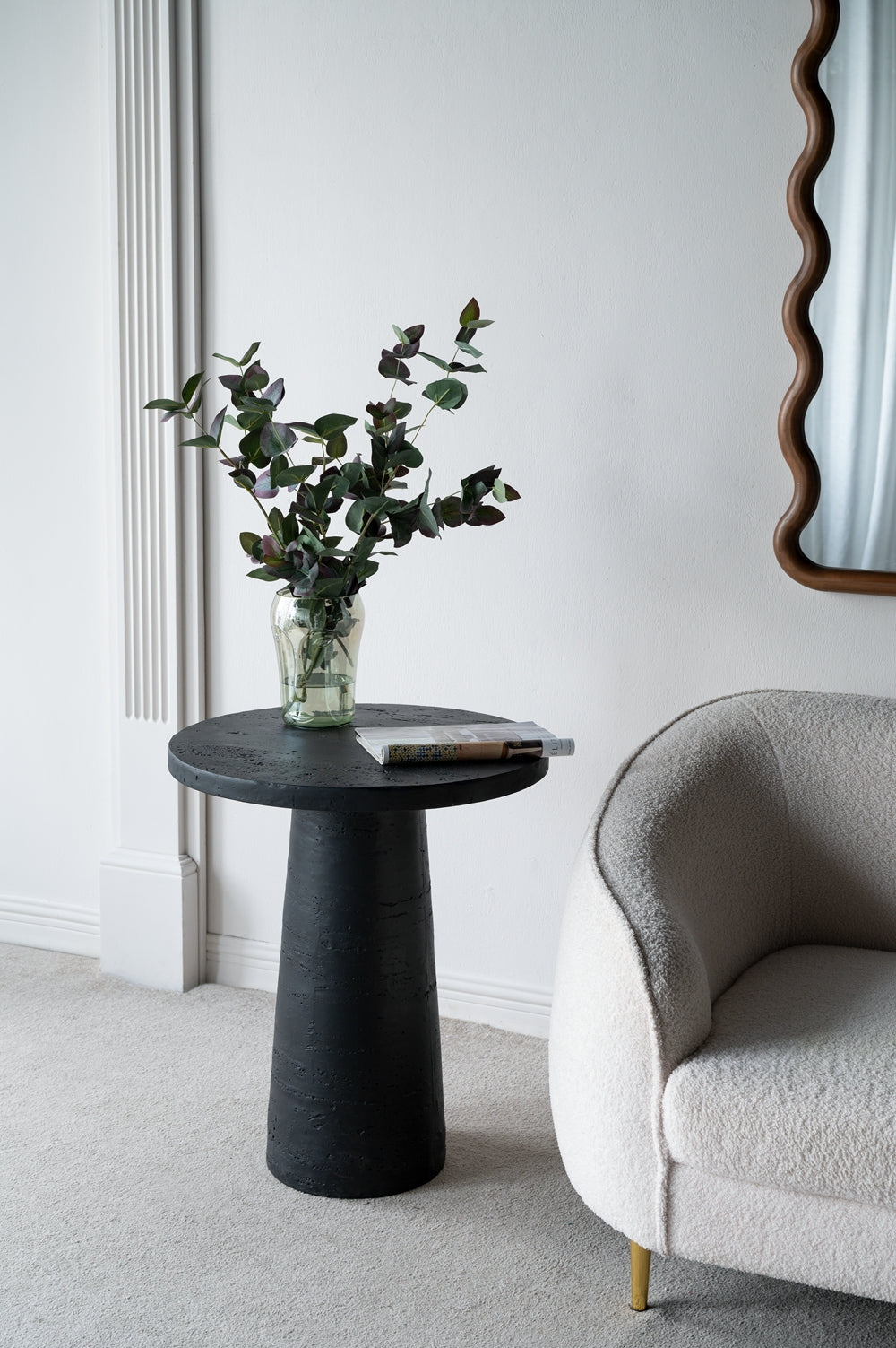 22X22X25.5" Black Round Side Table With Pedestal Base Black Magnesium Oxide
