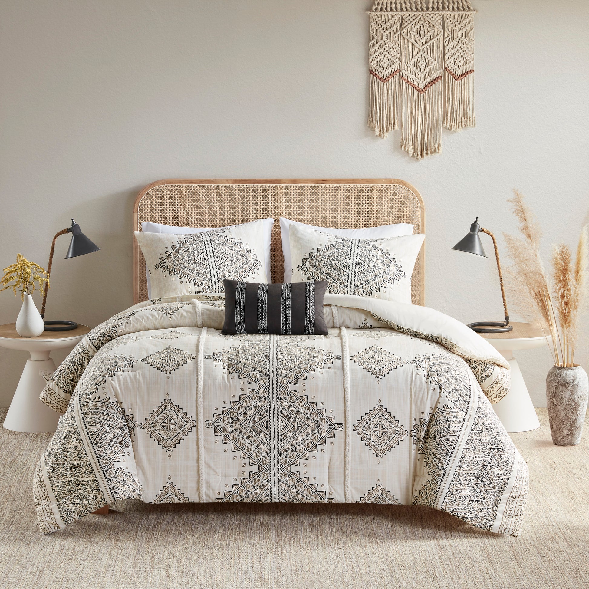 4 Piece Printed Comforter Set With Throw Pillow Black Ivory King Cal King King Black Ivory Polyester