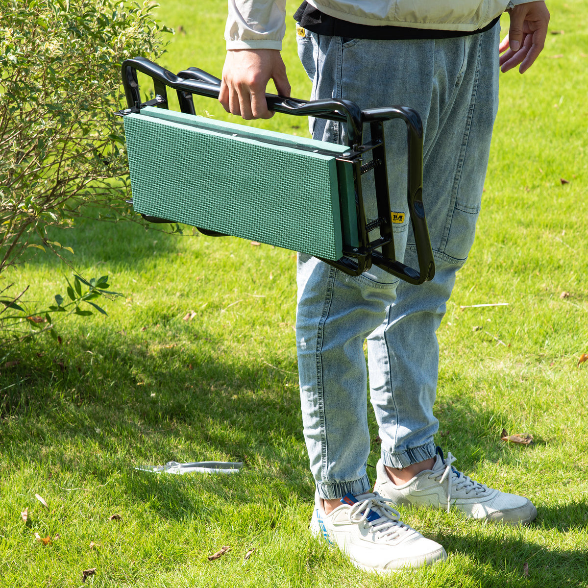 Outsunny Padded Garden Kneeler And Seat Bench, Padded Foldable Garden Stool, Green Green Steel