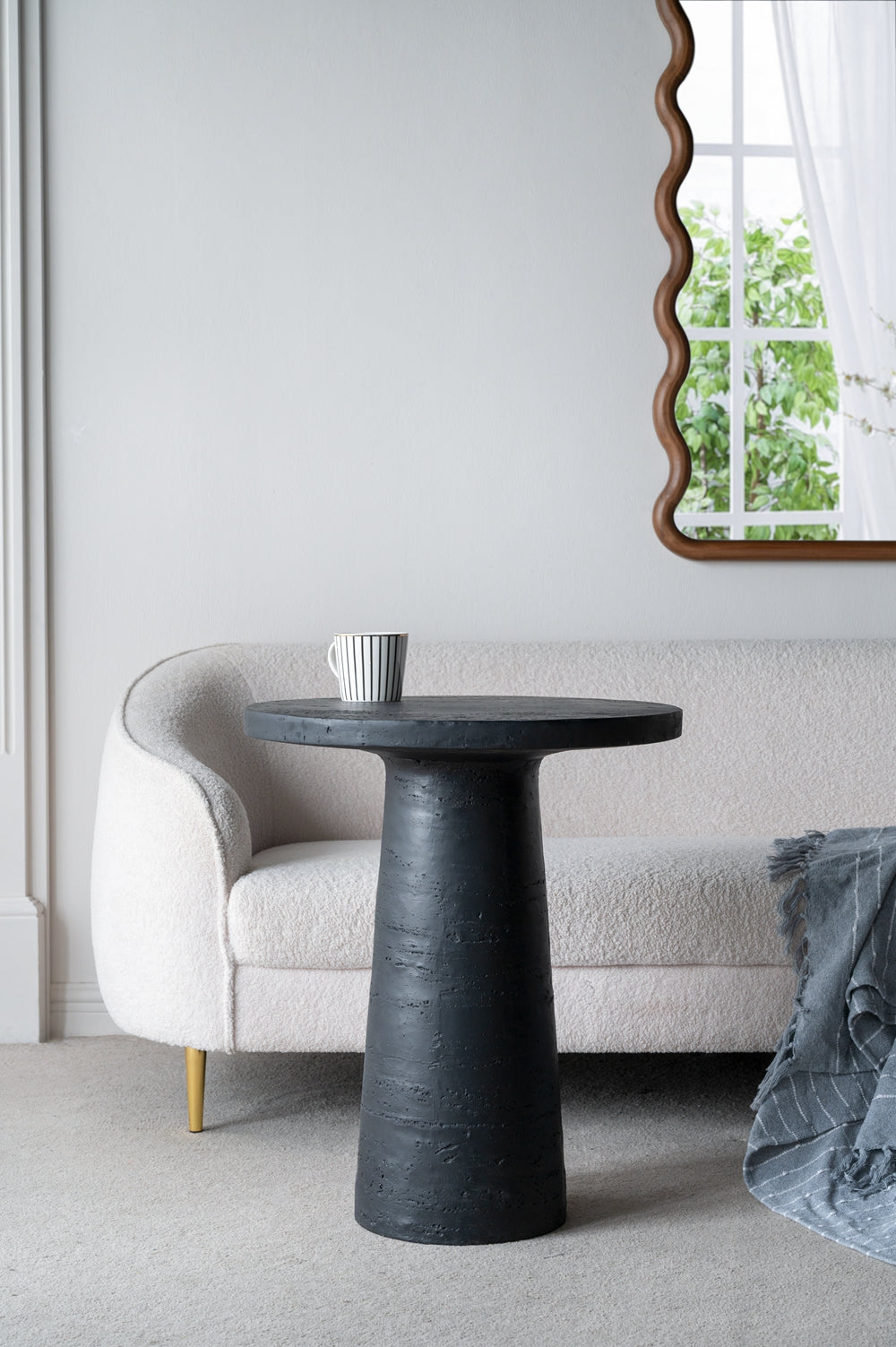 22X22X25.5" Black Round Side Table With Pedestal Base Black Magnesium Oxide