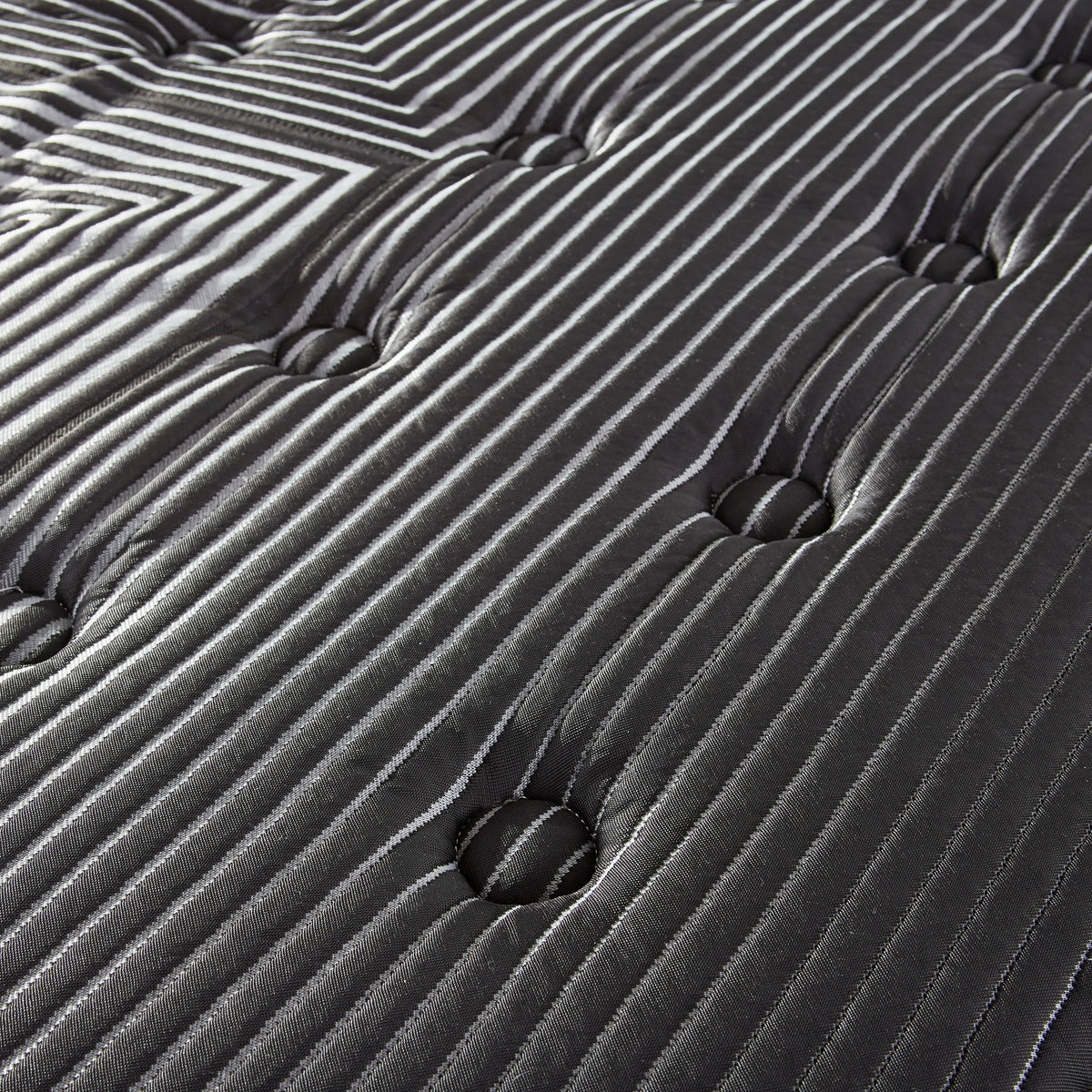 14" Pure Ice Plush Quilted King Mattress Black Foam Spring King