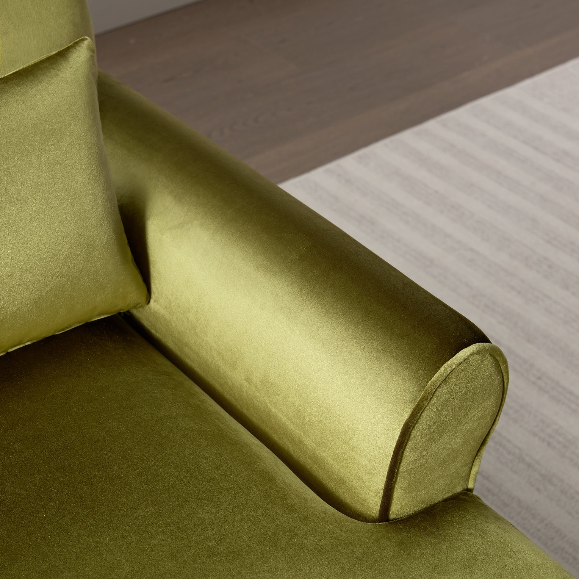 Mirod Elegant Circular Armrests, Ergonomic Lumbar Support, Vintage Roman Column Legs, Luxurious Large Size, Enhances Living Room Aesthetics, For Living Room,Bedroom And Study Green Velvet