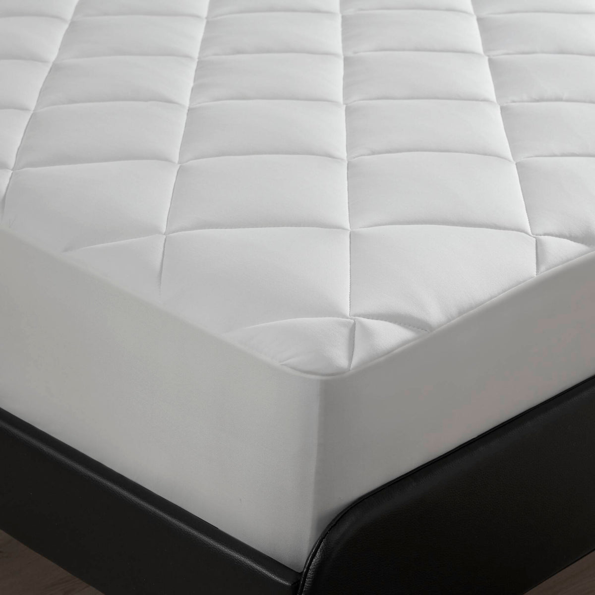 Overfilled Deep Pocket Mattress Pad White Queen White Nylon Queen