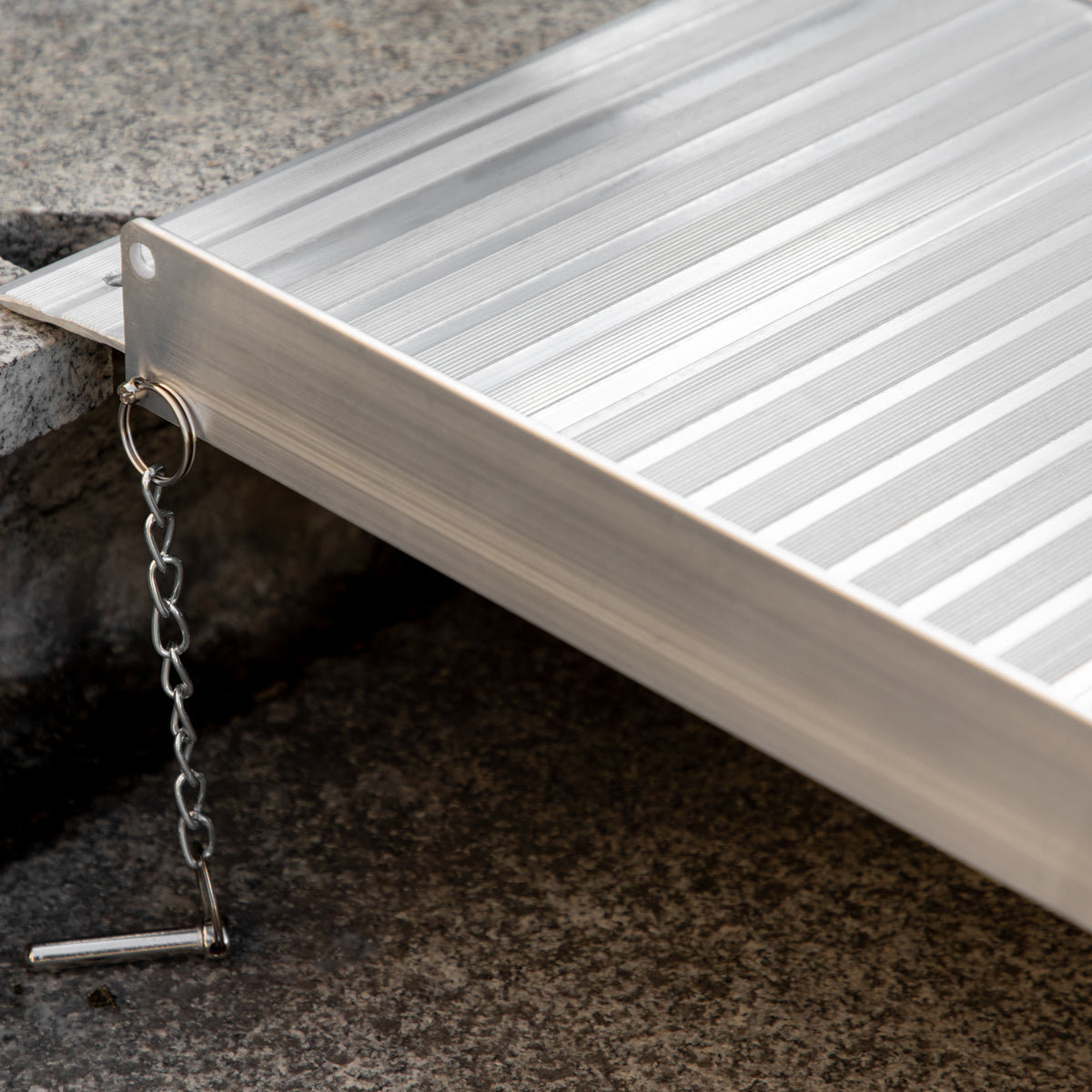 Homcom Textured Aluminum Folding Wheelchair Handicap Ramp, 6' Silver Aluminum