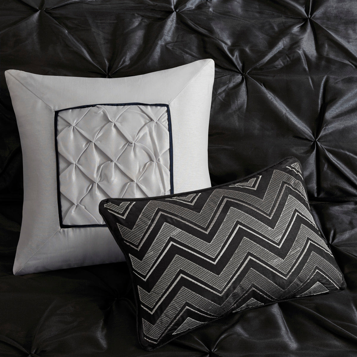 7 Piece Tufted Comforter Set Black King King Black Polyester