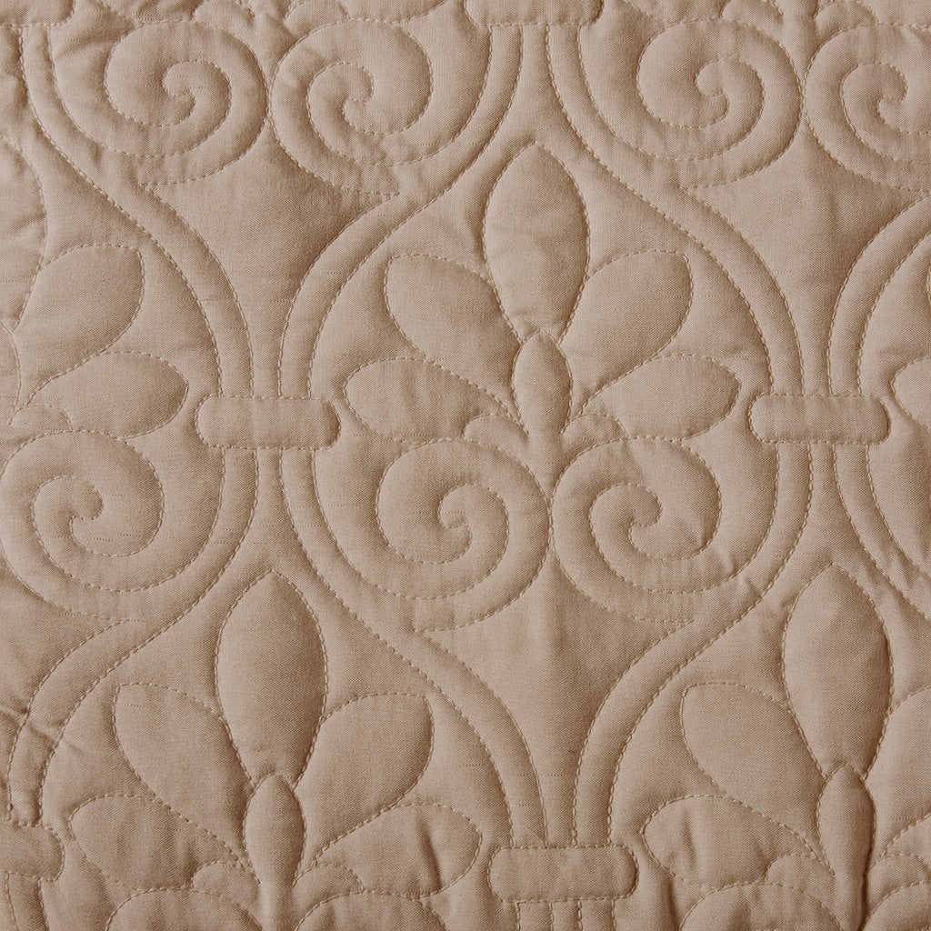 3 Piece Split Corner Pleated Quilted Bedspread Khaki Queen Khaki Polyester