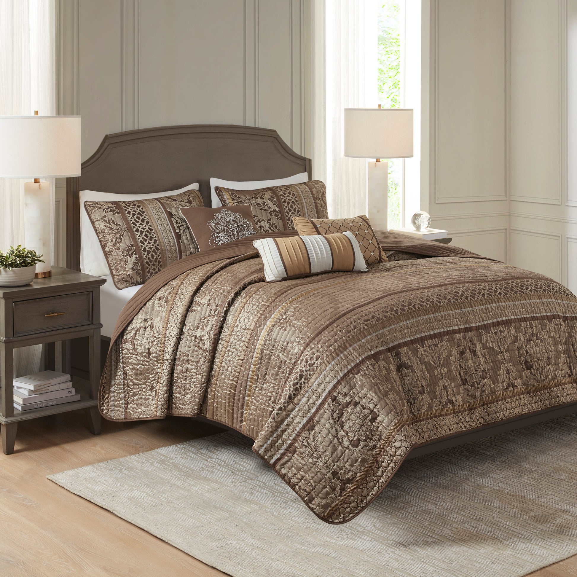 6 Piece Jacquard Quilt Set With Throw Pillows Brown Gold King Cal King King Brown Gold Cotton