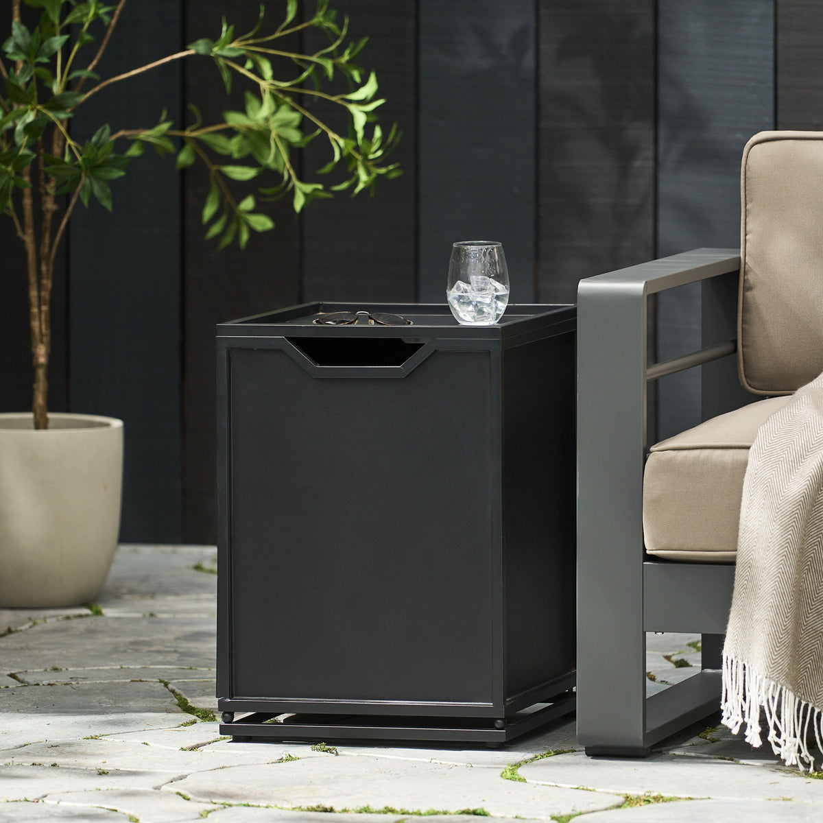 Metal Tank Holder Matte Black Iron